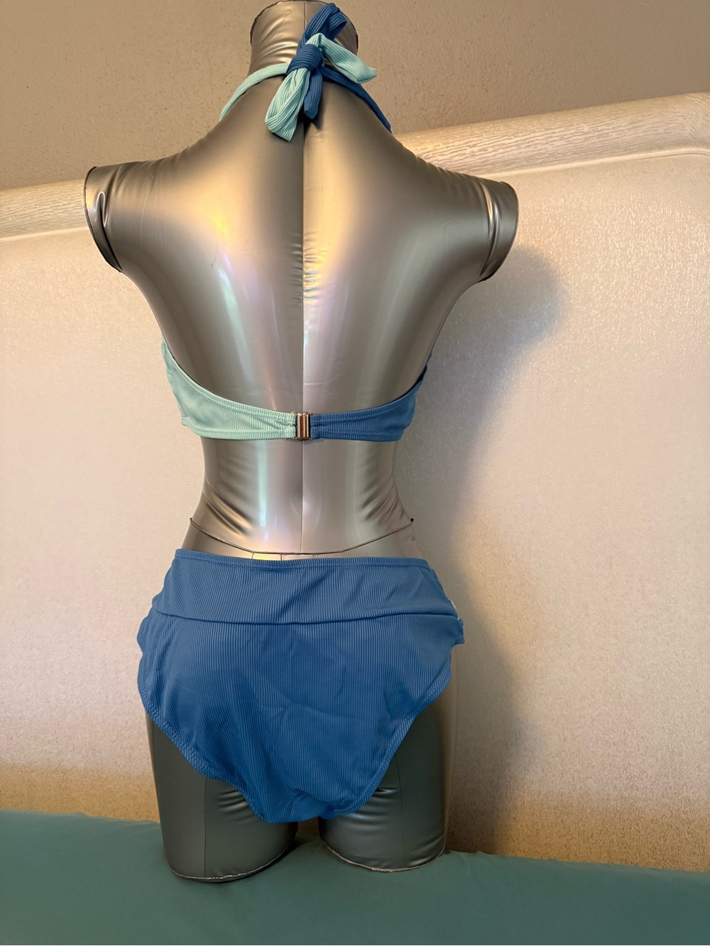 Two-Tone Blue Ribbed Bikini Set
#1 - Picture 5 of 15